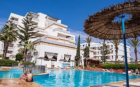 Intouriste Hotel & Suites